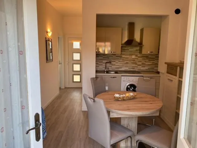 Apartamento Cond. Viel *